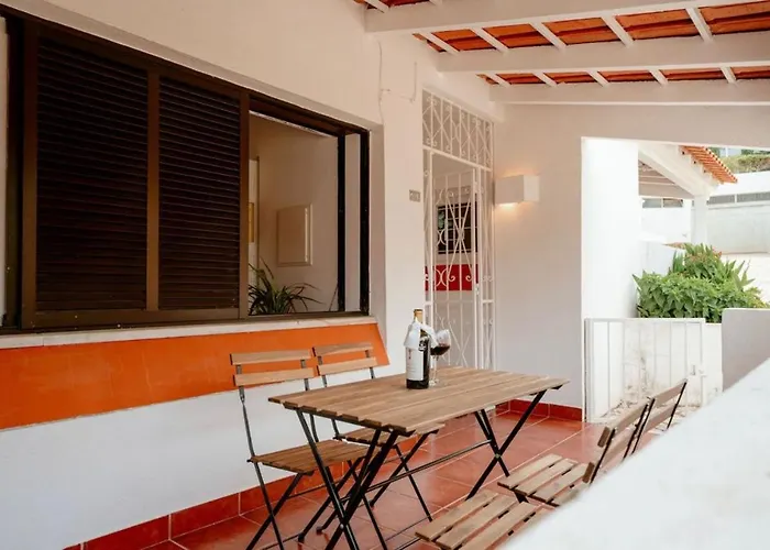 Montechoro By Cm アパート